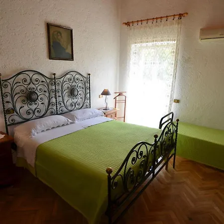 Modern Near Sea In Italy Сasa de vacaciones